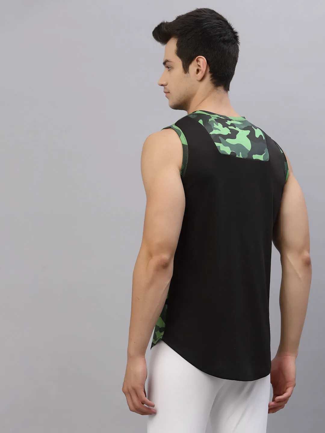 Green Camouflage Round Neck Sleeveless Activewear T-Shirt Vest