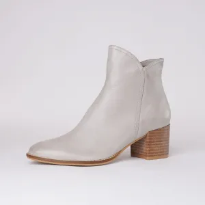 Mockas Smoke Leather Ankle Boots