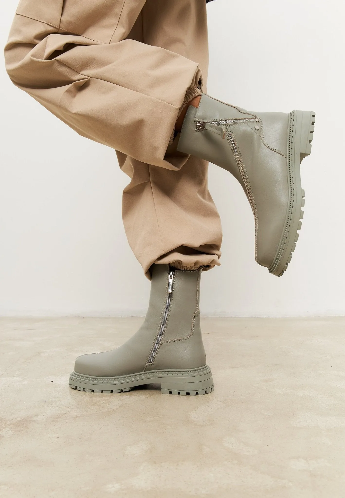 Platform Leather Ankle Boots - Green